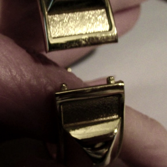 lot of 4 Rhinestone ornate Scroll Work Bangle Bracelets - Picture 10 of 10